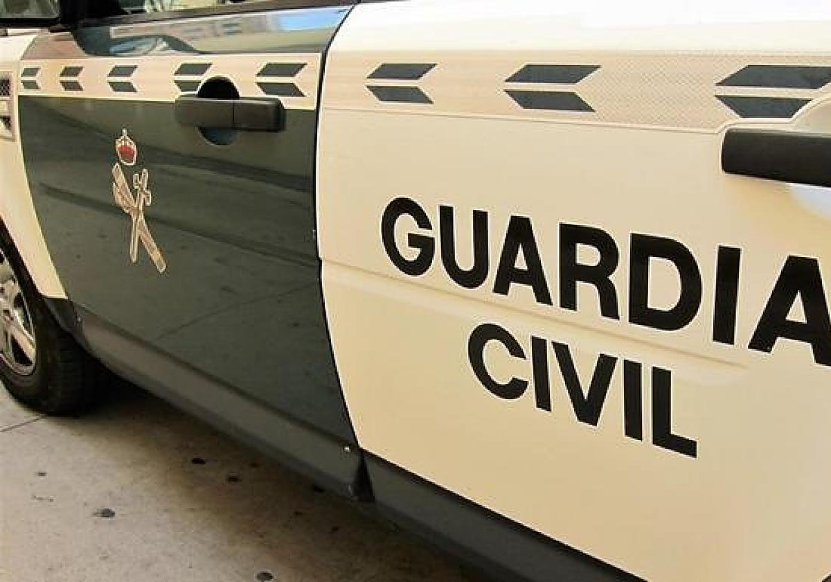 Agente de la Guardia Civil herido tras ser arrollado por un motorista que se dio a la fuga en Mijas