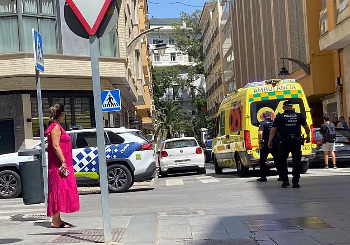 Apunalan a un hombre en plena calle en La Malagueta tras intento de robo; el agresor se da a la fuga