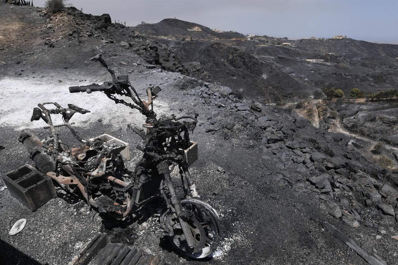 Se elevan a diez las desapariciones en el incendio de Los Gallardos (Almería)