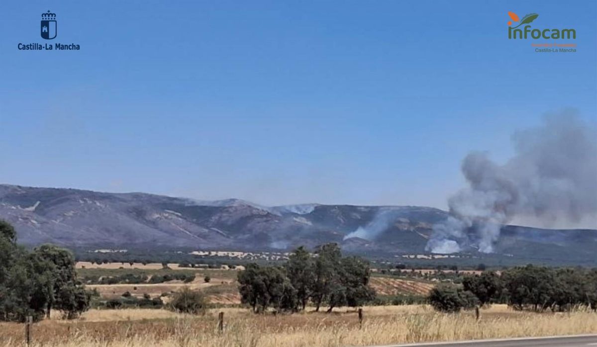 Decretan el confinamiento de Marjaliza por el incendio en Retuerta del Bullaque