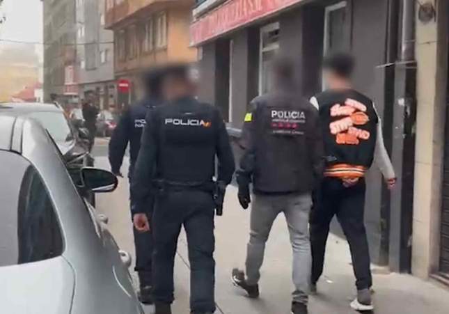 Desarticulado grupo criminal que engañaba a creadores de videoclips para robarles el material