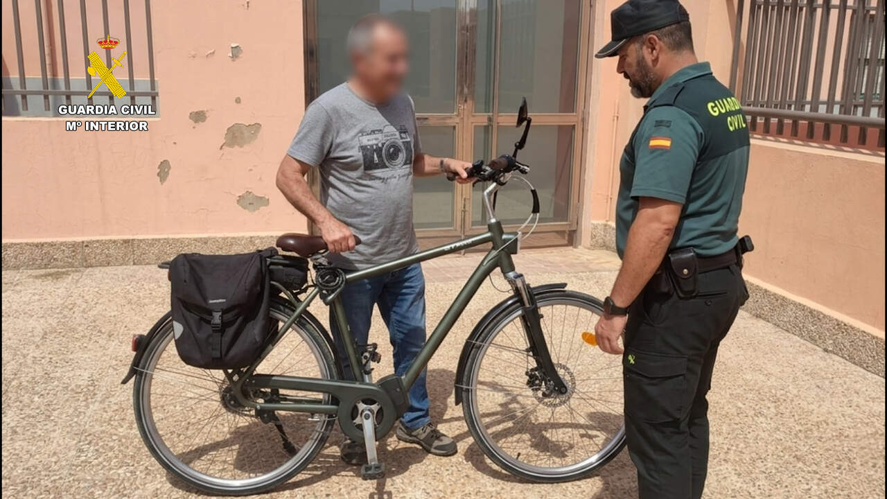 Tres detenidos por robar bicicletas y patinetes en San Pedro del Pinatar