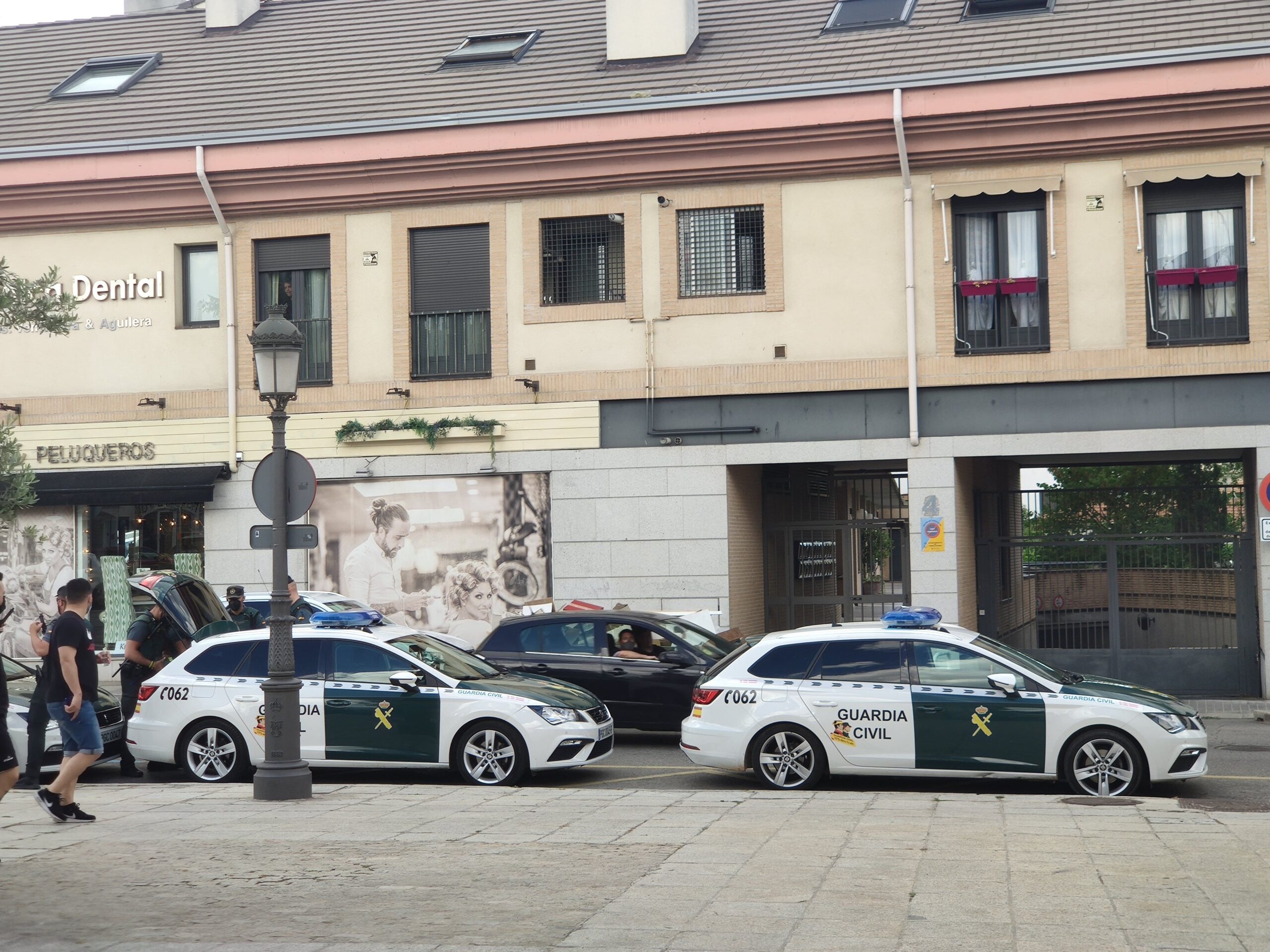 Cuatro detenidos por provocar un incendio con una bengala