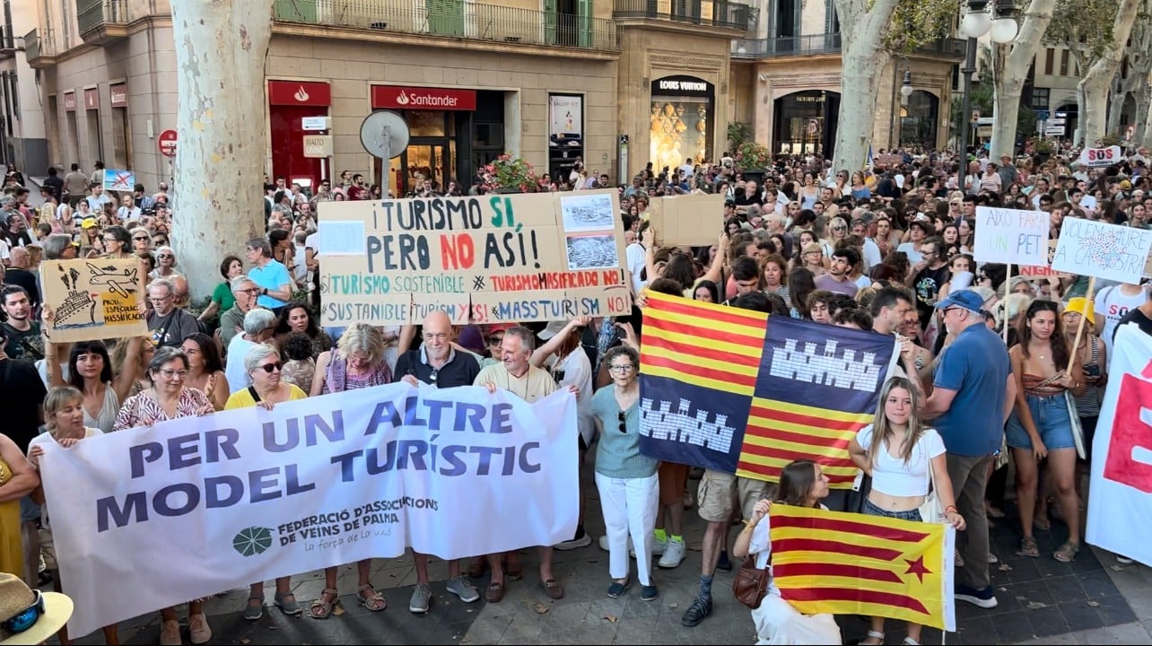 detenidas activistas manual kale borroka Menys Turisme Més Vida