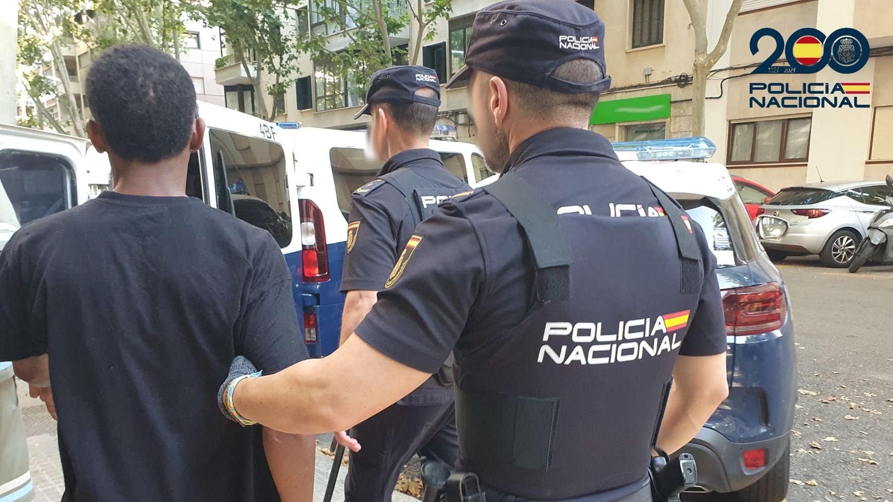 Un colombiano siembra el pánico en un autobús de Palma al apuñalar a otro pasajero porque tenía la música alta