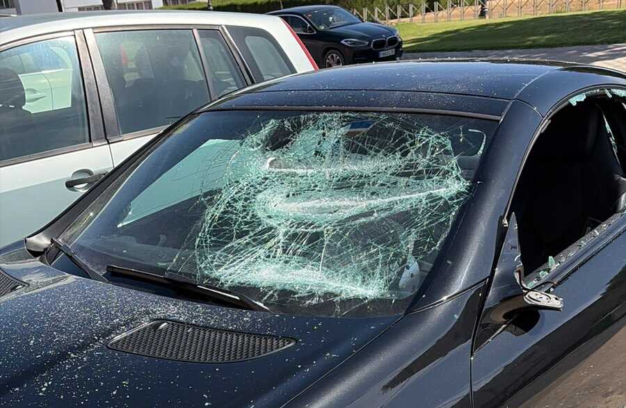 Detenido el hombre que irrumpió con barra metálica en una cafetería de Palos causando destrozos