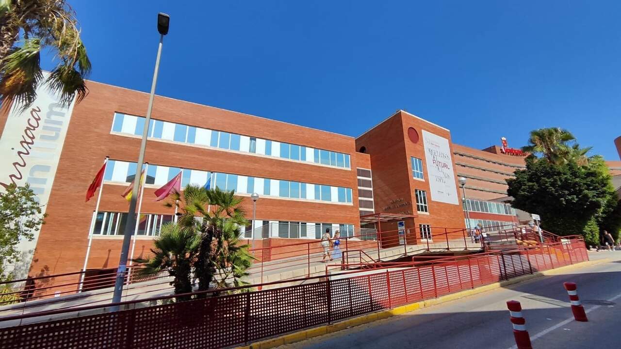 Dos personas resultan heridas con quemaduras en incendio en La Alberca, Murcia