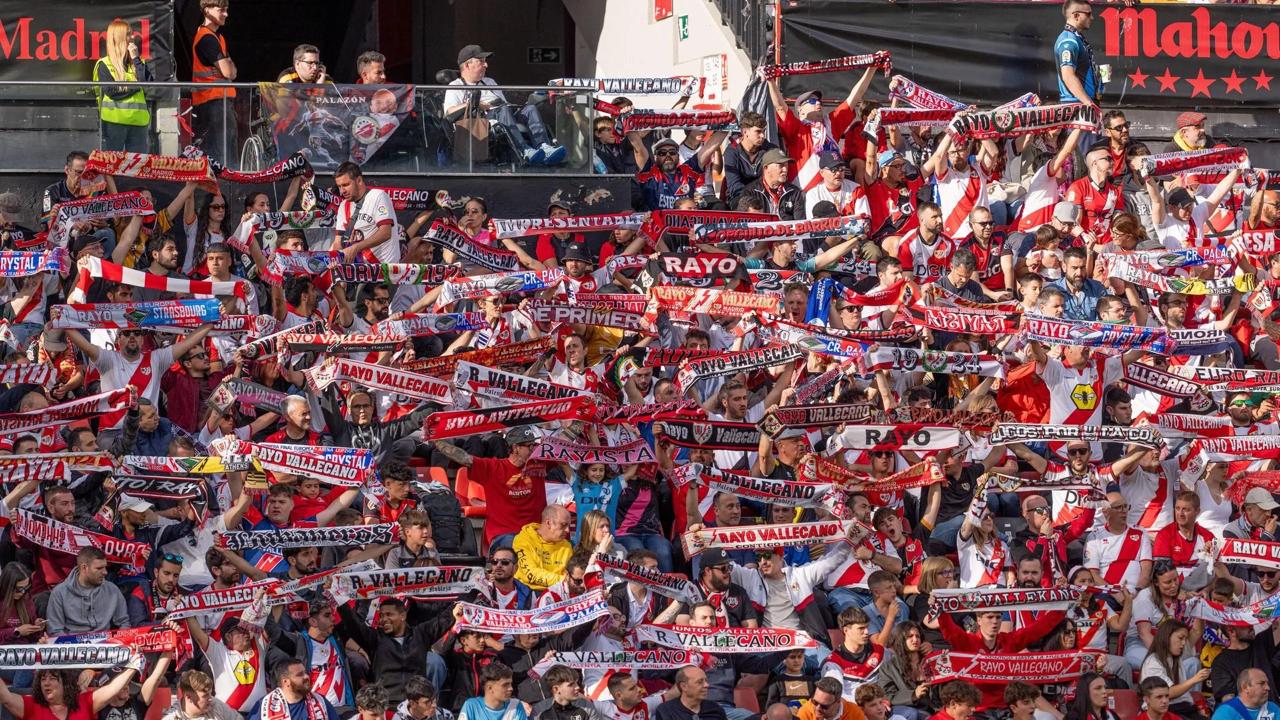 Detenido por estafar a aficionados del Rayo Vallecano con un falso viaje a la final de la Conference League