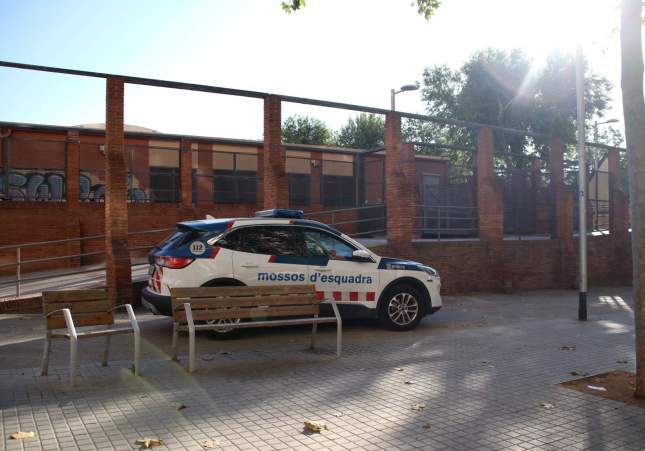 Detenido un hombre por el asesinato a tiros de un adolescente en el parque de la Pegaso de Barcelona en medio de guerra entre bandas.