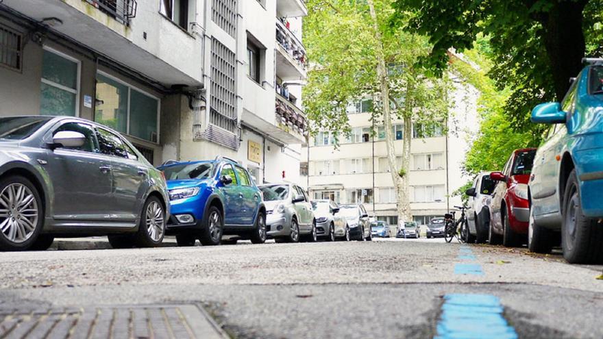 Pillado 'in fraganti' robando en dos coches en Tolosa tras asegurar a los agentes que el botín estaba en el suelo