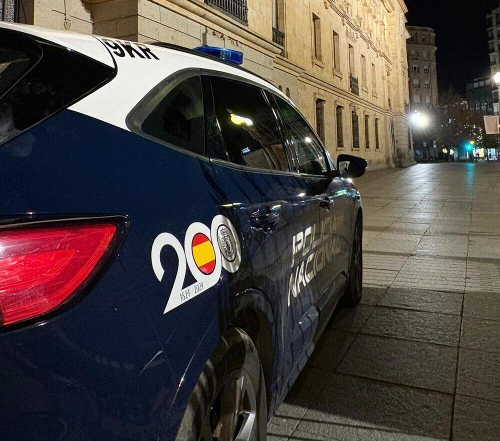 Detenidos tras increpar a un camarero y enfrentarse a policías