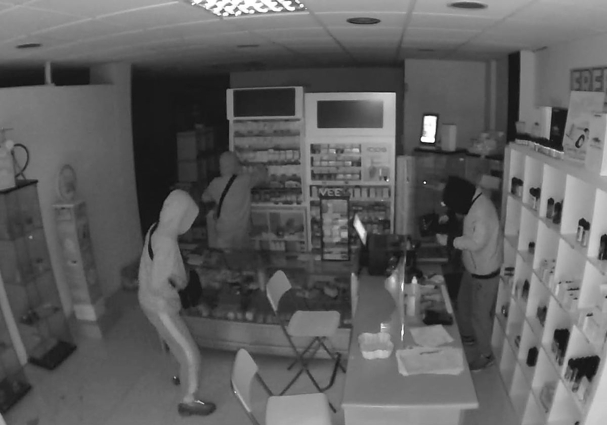 Detenidos en Tenerife tres menores acusados de doce delitos de robo con fuerza