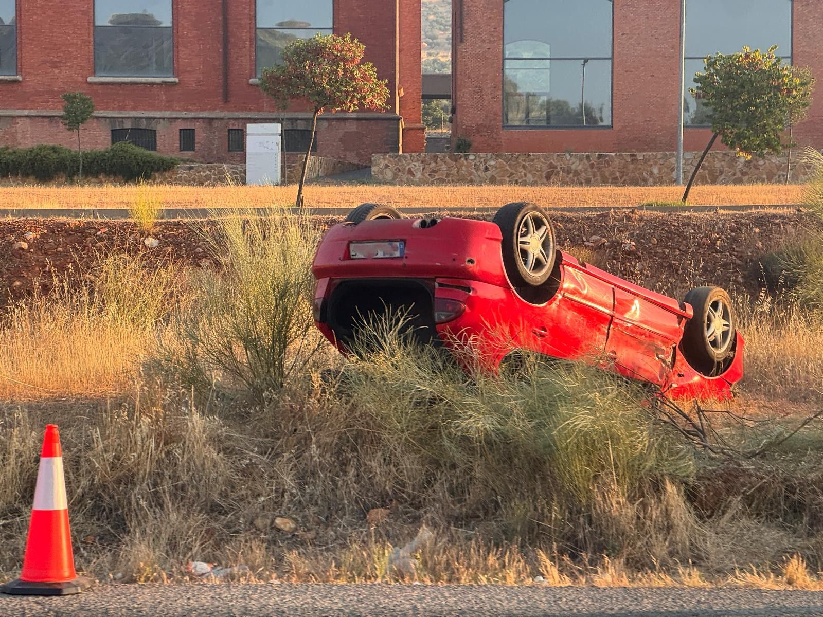 Dos heridos en Puertollano tras la colisión de dos vehículos en las inmediaciones de «La Central»