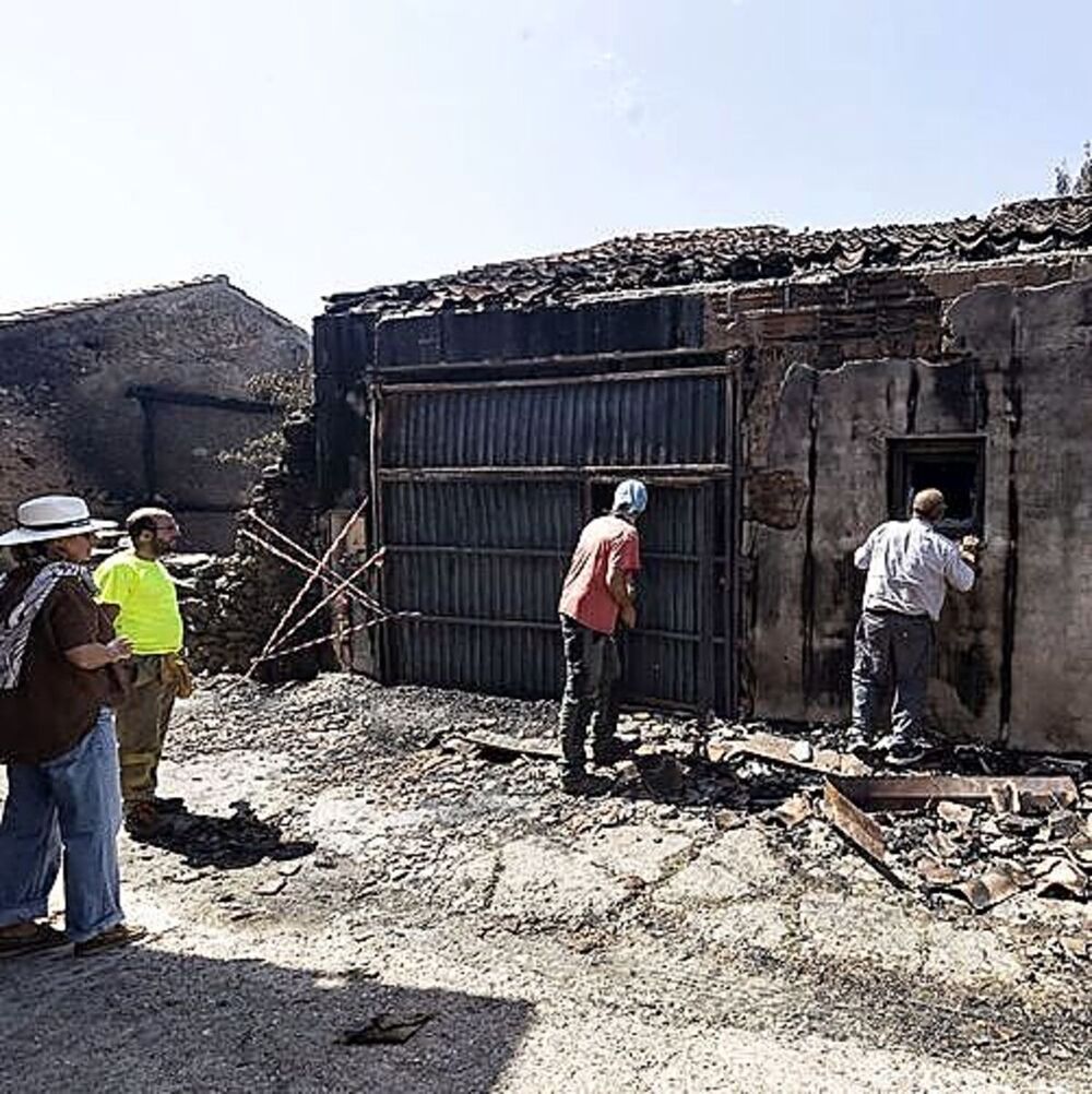 El Cecopi decide levantar evacuación en varios núcleos afectados por incendio en Segovia