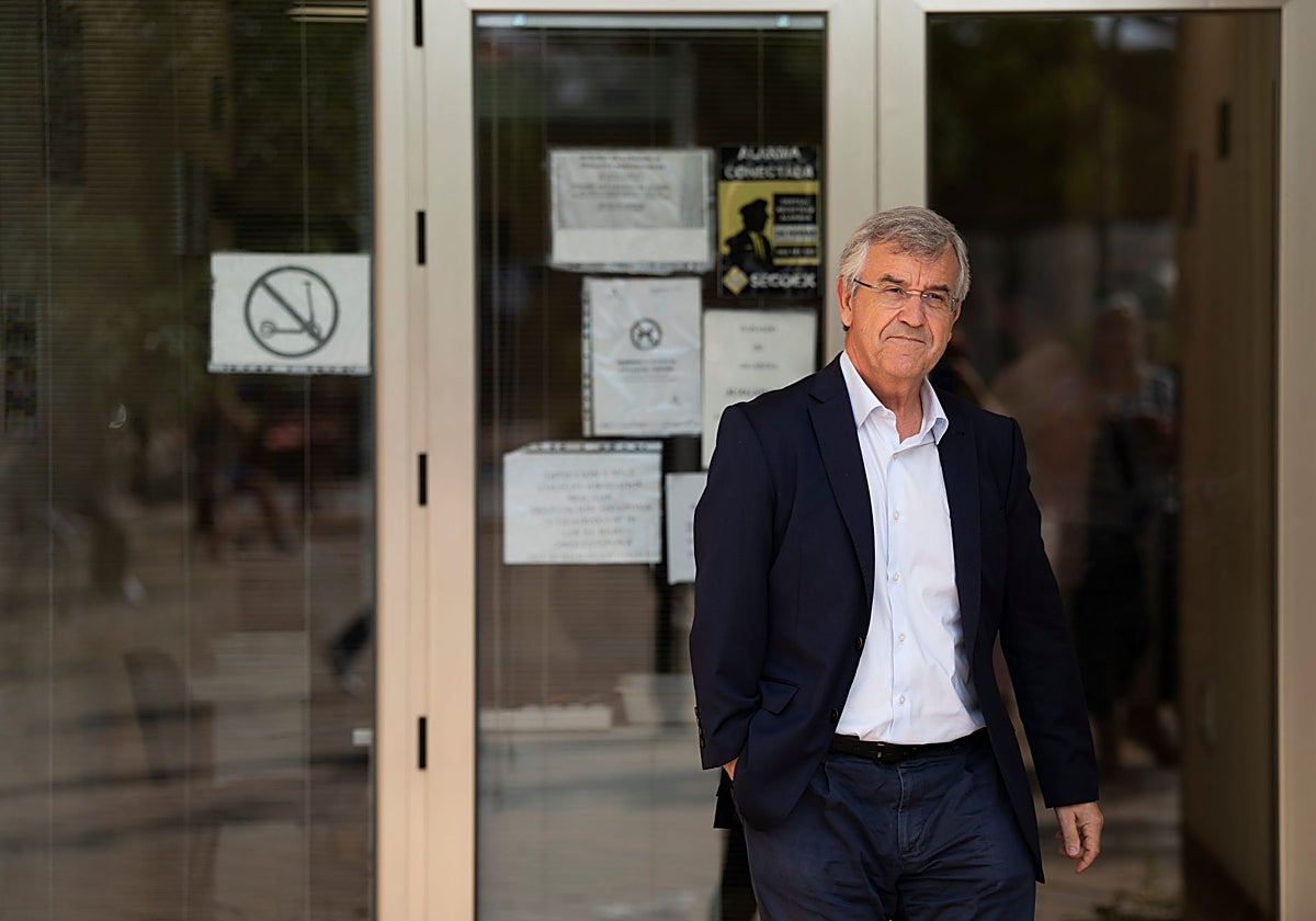 El PSOE pide cinco años y medio de prisión para el alcalde de Estepona por prevaricación y malversación