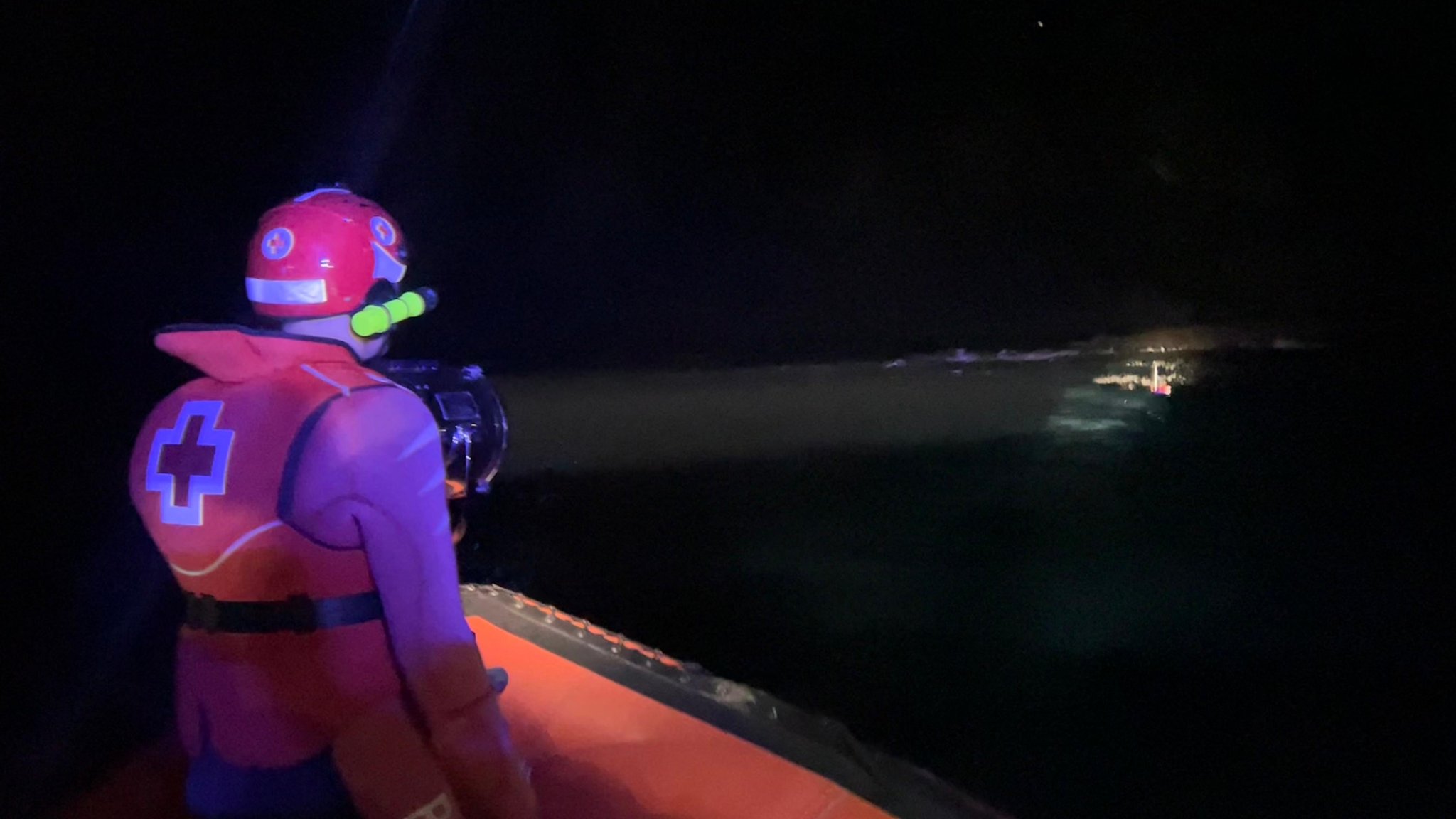 Hallado el cuerpo sin vida de un submarinista desaparecido en el puerto de Ondarroa