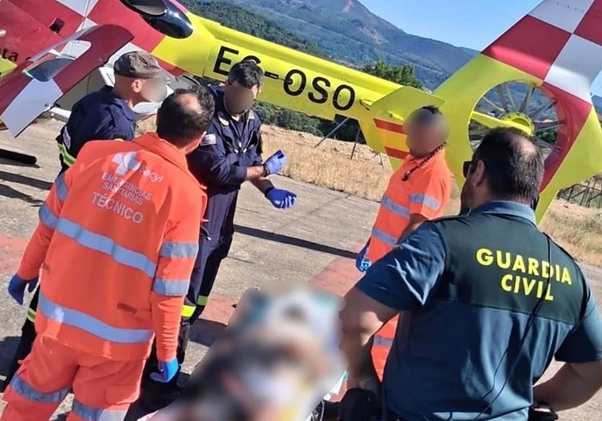 Evacuado con lesiones graves en helicóptero desde un pueblo de Salamanca al Hospital tras accidentarse en su garaje