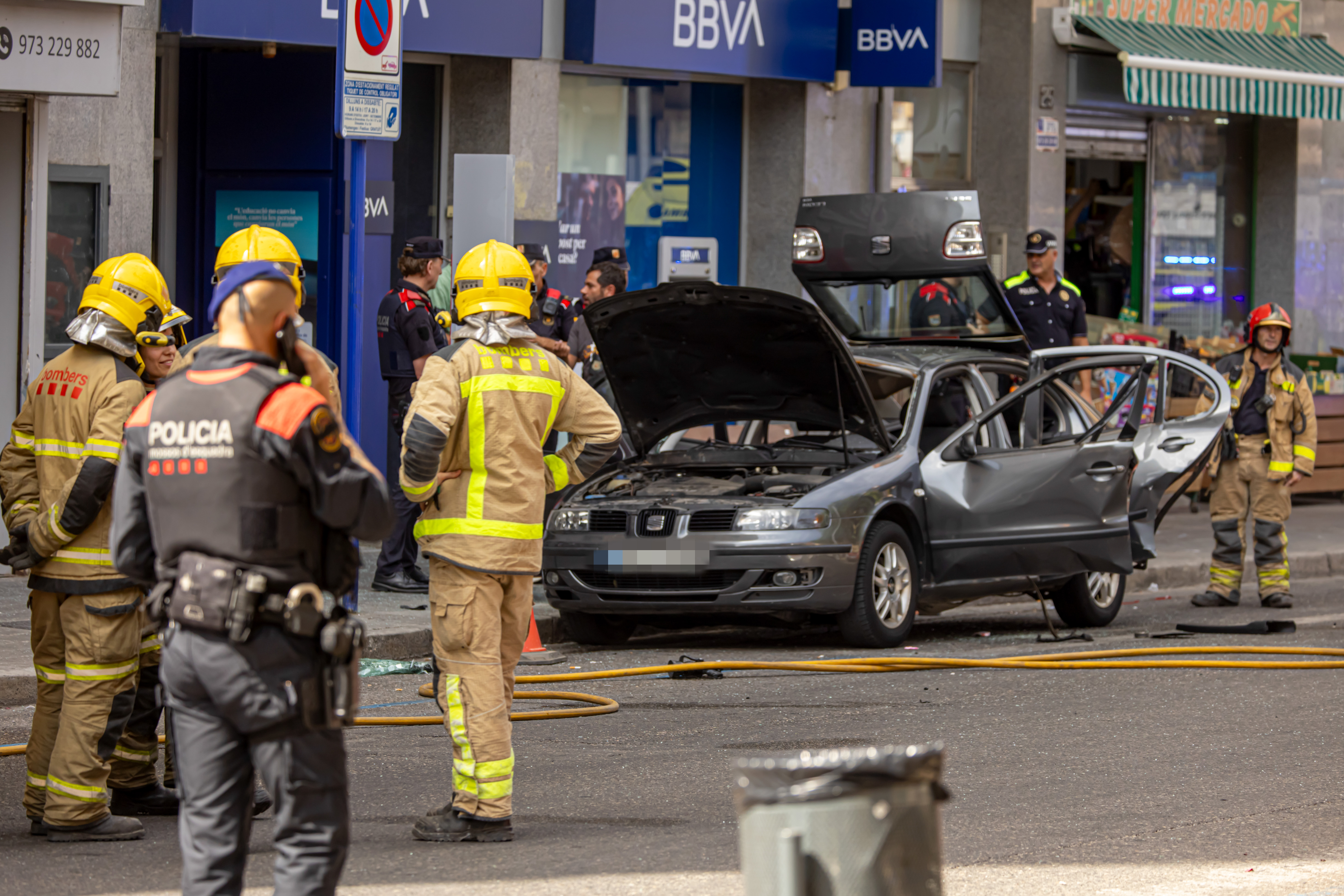 Estat en el qual va quedar el vehicle després de l’explosió.