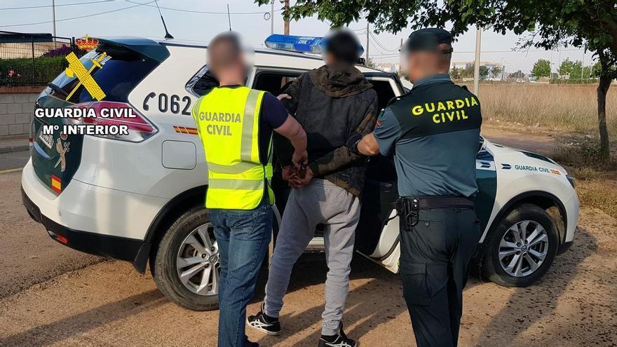 Tres detenidos tras el hallazgo del cadáver de una mujer en un pozo en Málaga