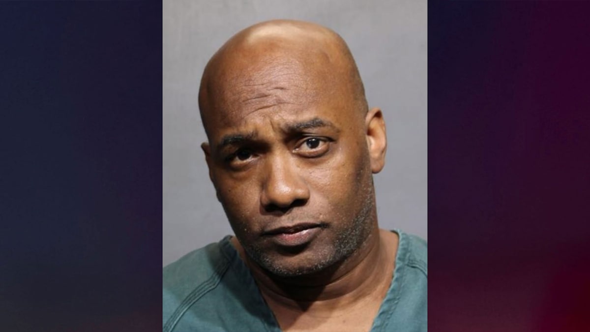 Hombre de Jacksonville acusado de asesinato y abuso sexual tras la muerte de su esposa; fiscales buscan pena de muerte