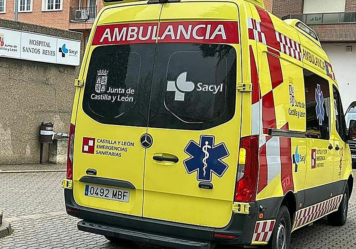 Trasladado herido al hospital tras caer a un canal al salirse de la carretera en Aranda