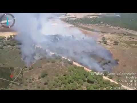 As&iacute; se ve el incendio de Moguer desde el aire