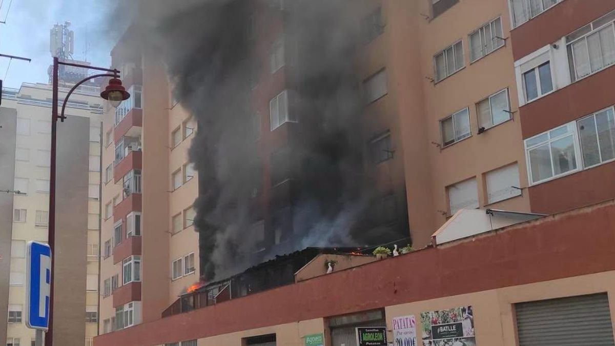 Incendio en la calle Valcarce de León