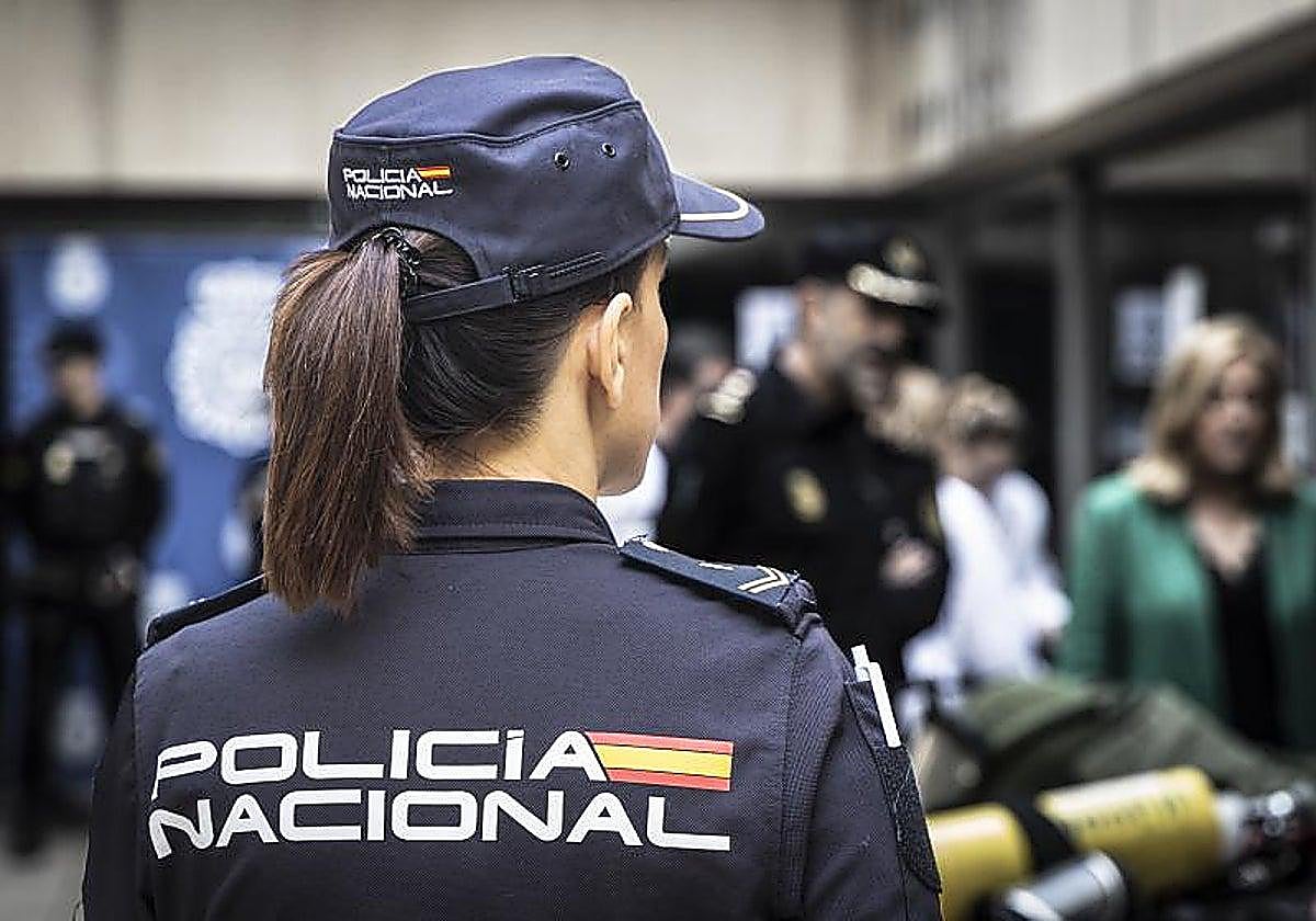 Deportan desde Burgos a un argelino relacionado con varios delitos tras cuatro años con un Decreto de Expulsión