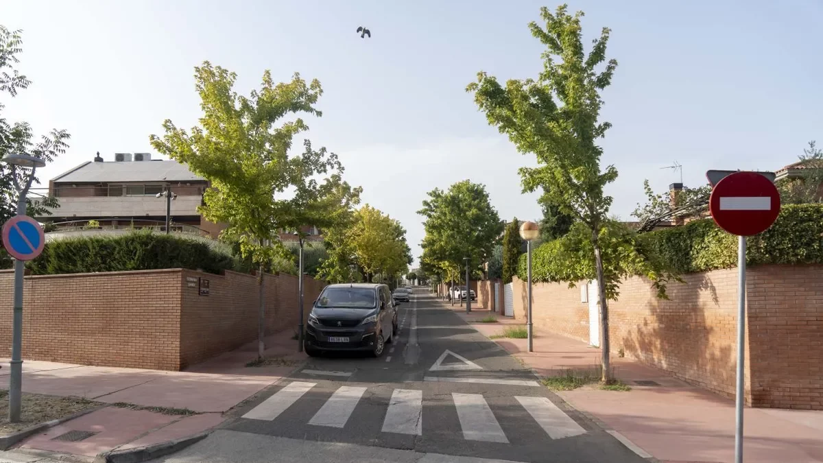 Dos encapuchados roban a plena luz del día en una casa de Vila Montcada