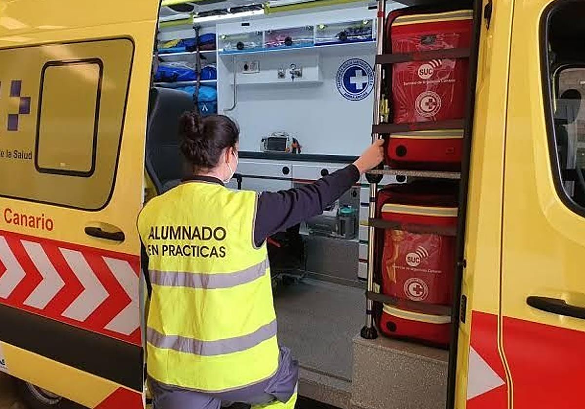 Una mujer de 23 años herida con lesiones moderadas tras ser atropellada en la Avenida de Canarias, en Vecindario