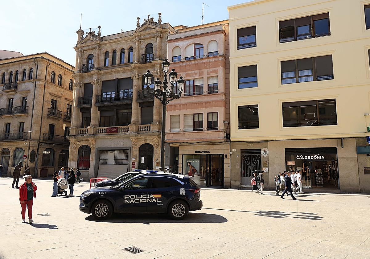 Sufre un shock conduciendo en Italia y la Policía Nacional de Salamanca coordina el rescate que le salva la vida