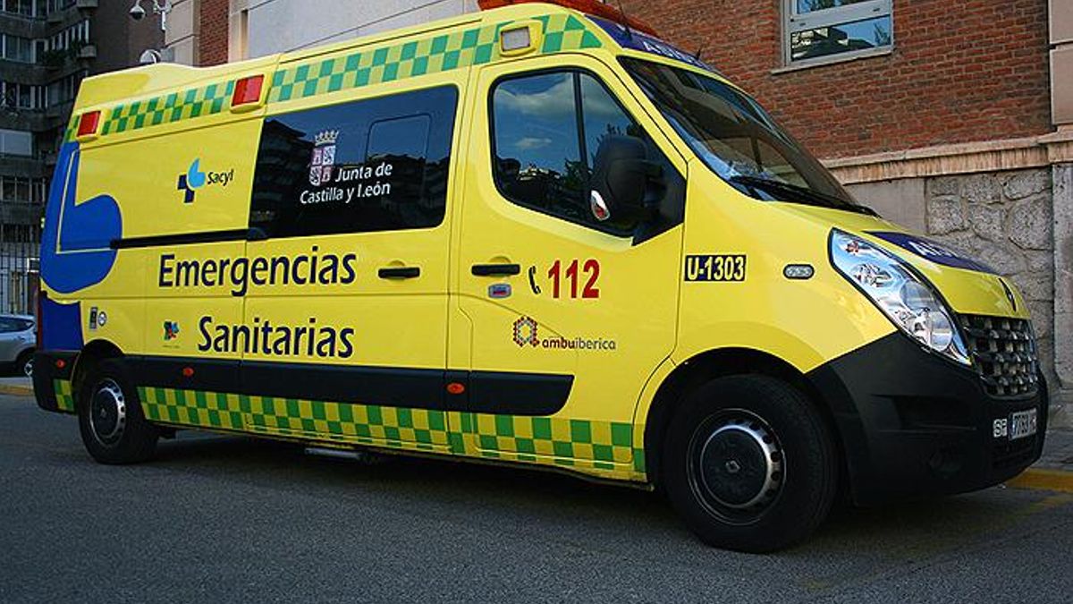 Imagen de archivo de una ambulancia de Emergencias de Sacyl.