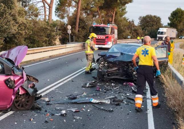 Accidente mortal en Sabadell: conductor fugado tras robo provoca choque frontal