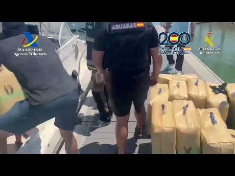 Golpe al narcotr&aacute;fico en Isla Cristina: 1.000 kilos de hach&iacute;s y una peligrosa huida en moto de agua