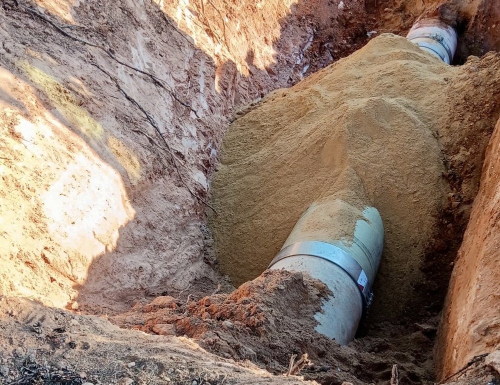 Reparan la avería en la tubería de abastecimiento de agua