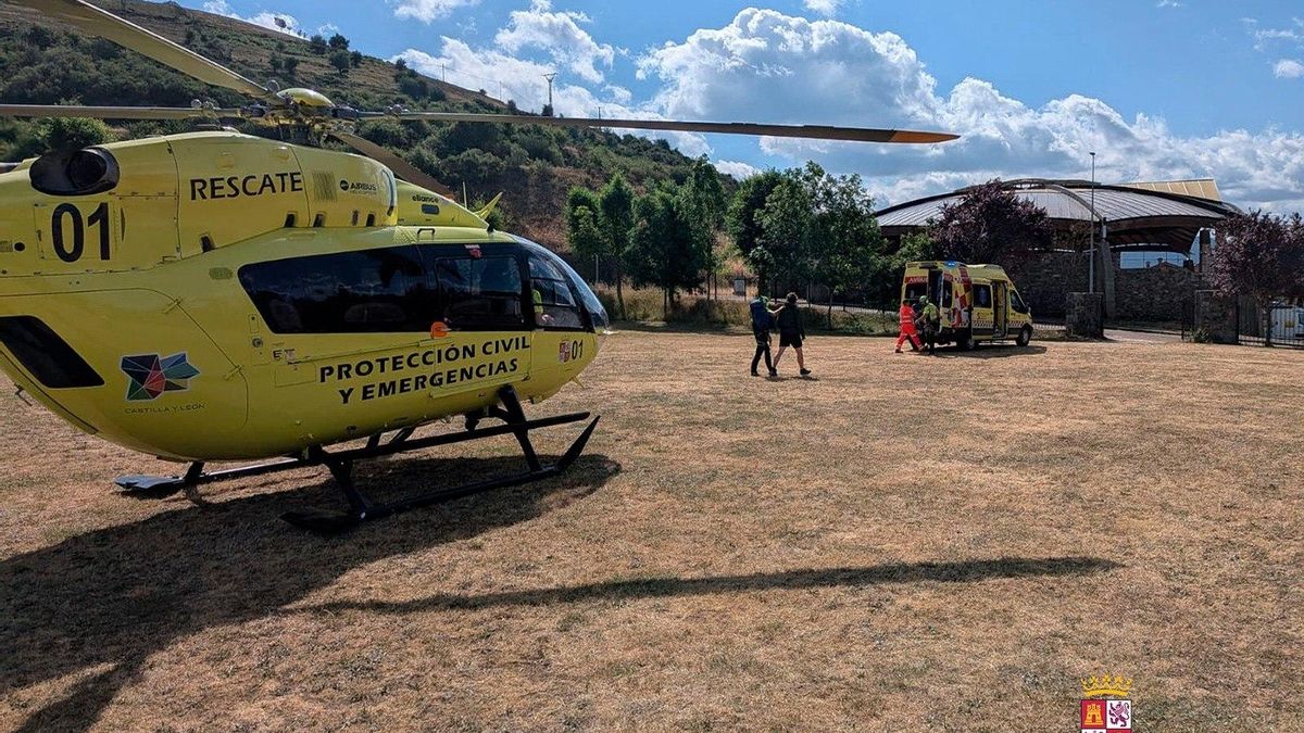 Rescate en helicóptero de una montañera en Posada de Valdeón.