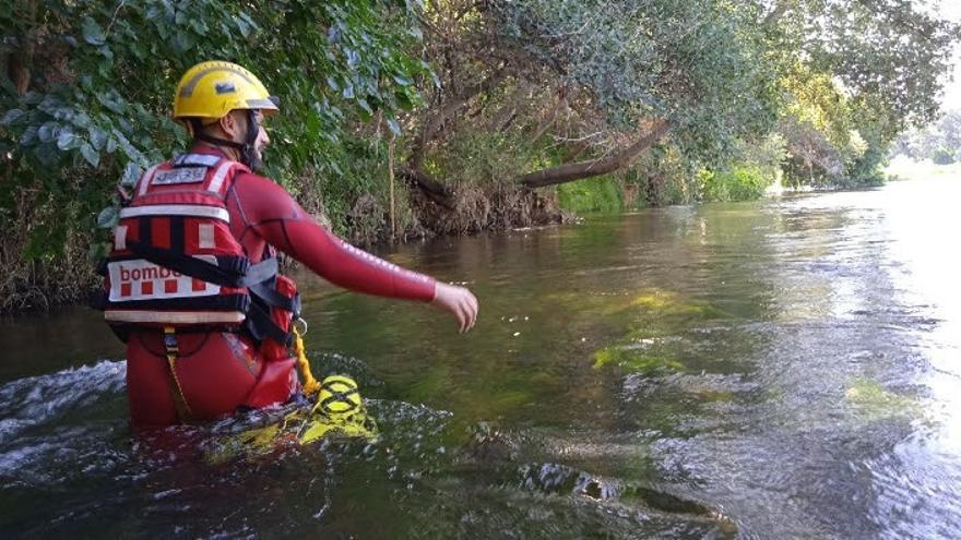 Fallece ahogado un joven de 21 años tras lanzarse a un canal en Tarragona
