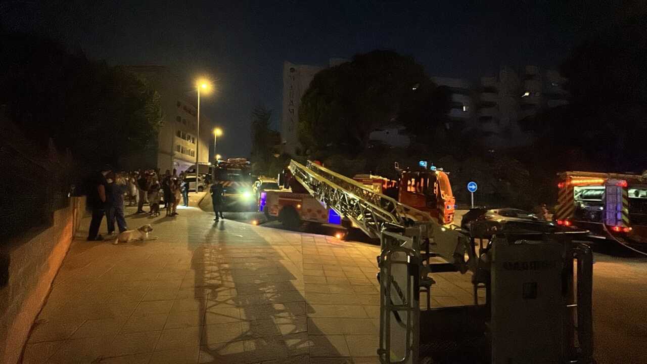 Triste noticia: Mueren dos menores tras un gran incendio en una vivienda