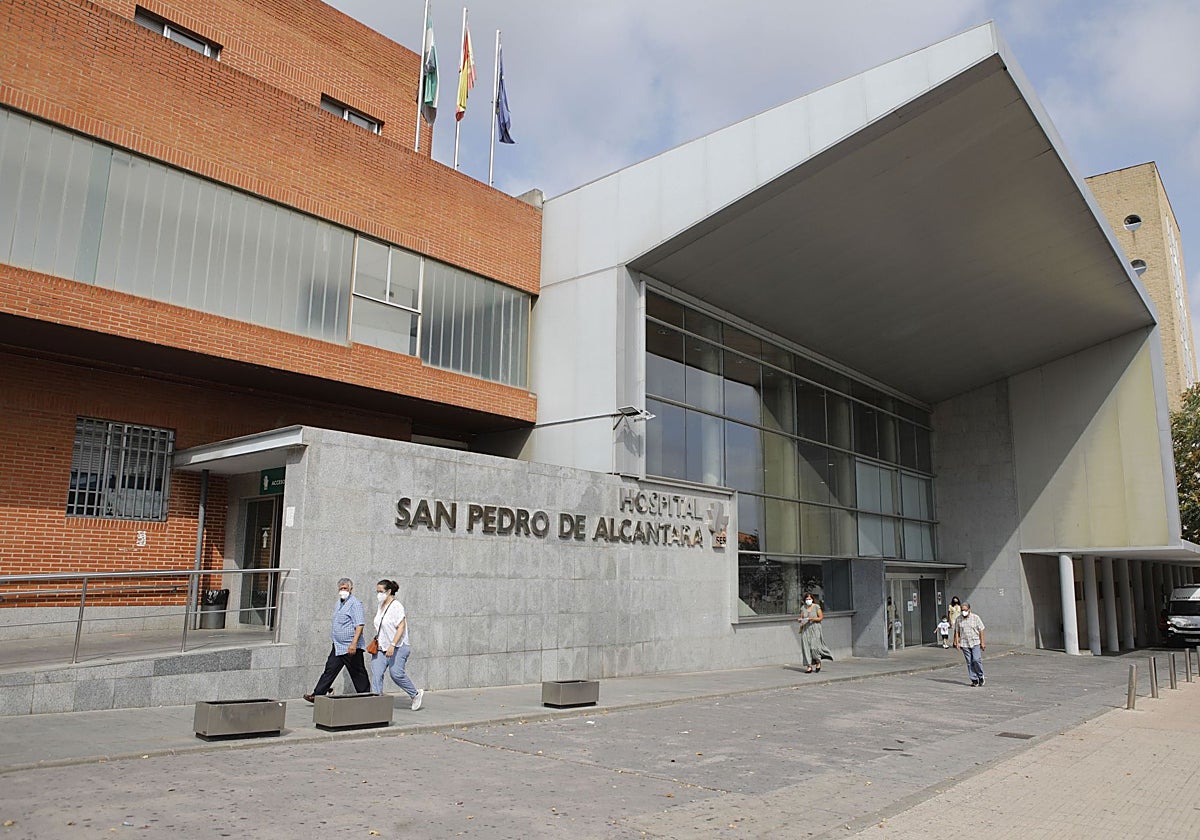 UGT denuncia que un paciente psiquiátrico se fugó del hospital San Pedro de Cáceres con una navaja sin requisar