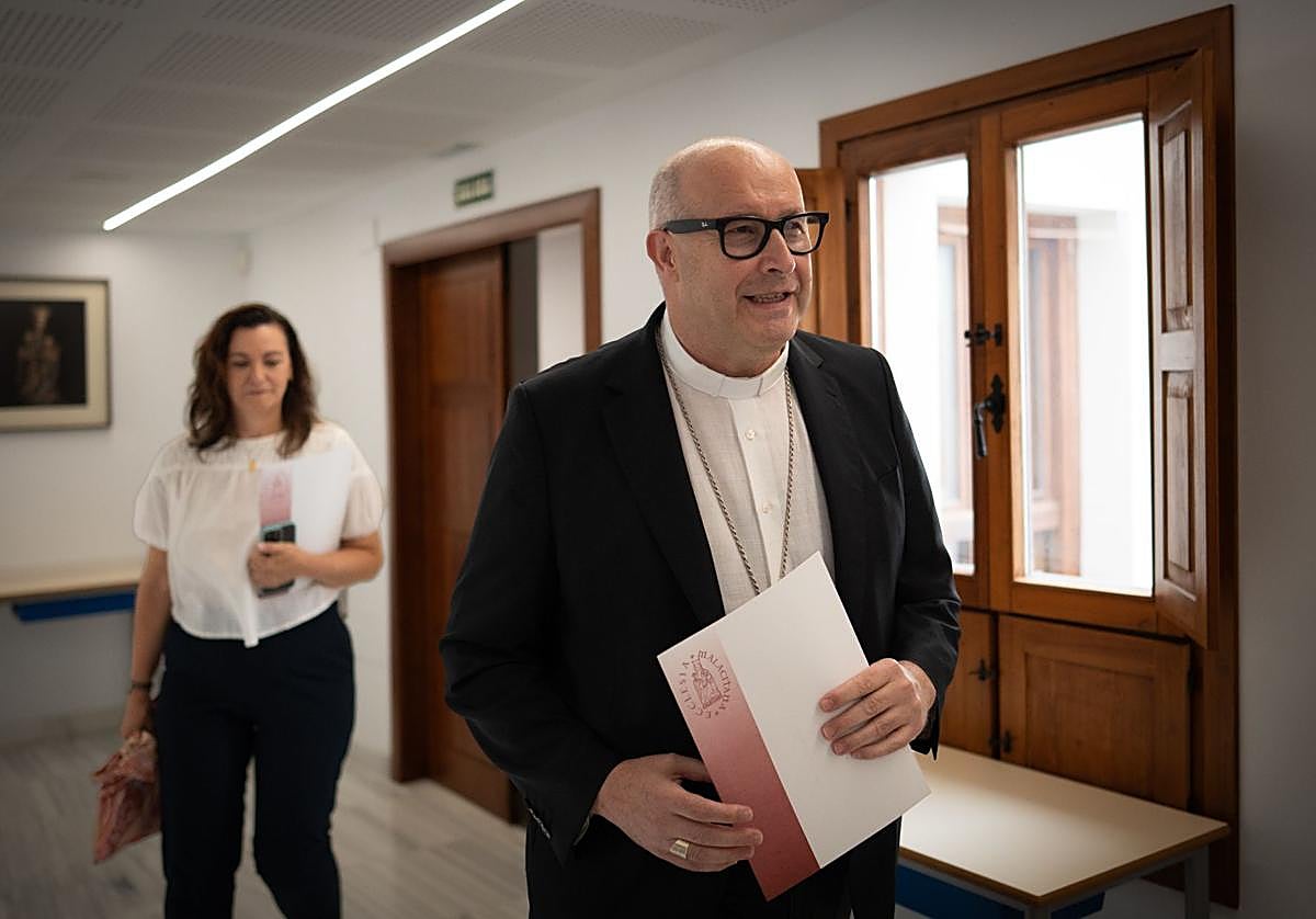 La Iglesia indemnizará a las víctimas del cura condenado en Malaga por violaciones pero valora recurrir el fallo
