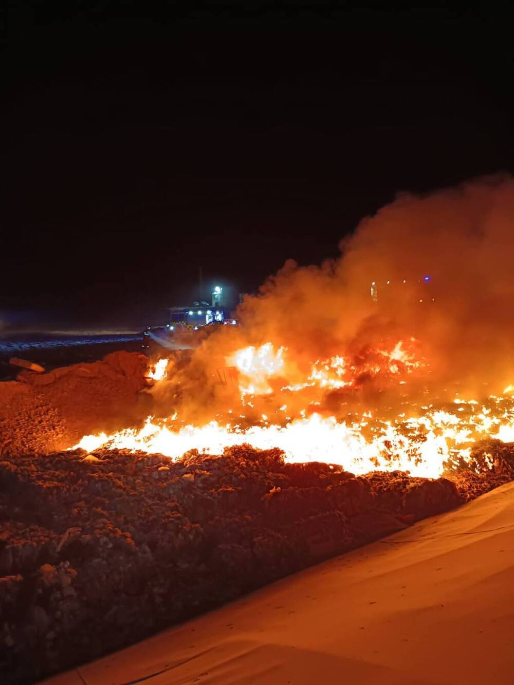 Sofocan un incendio en el Centro de Reciclaje de Los Huertos