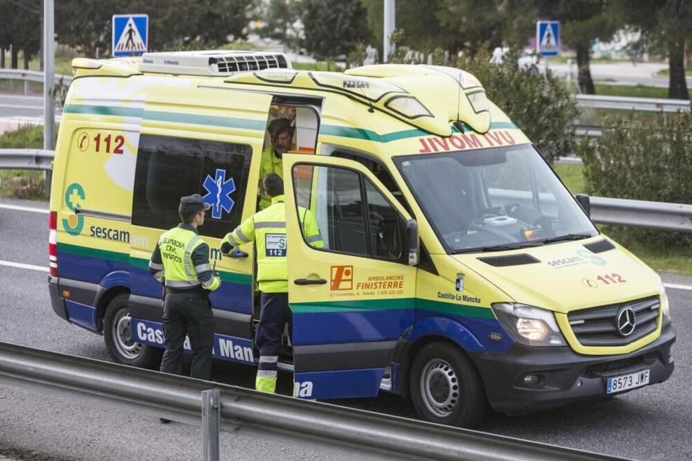 Un herido en una colisión múltiple de cinco vehículos