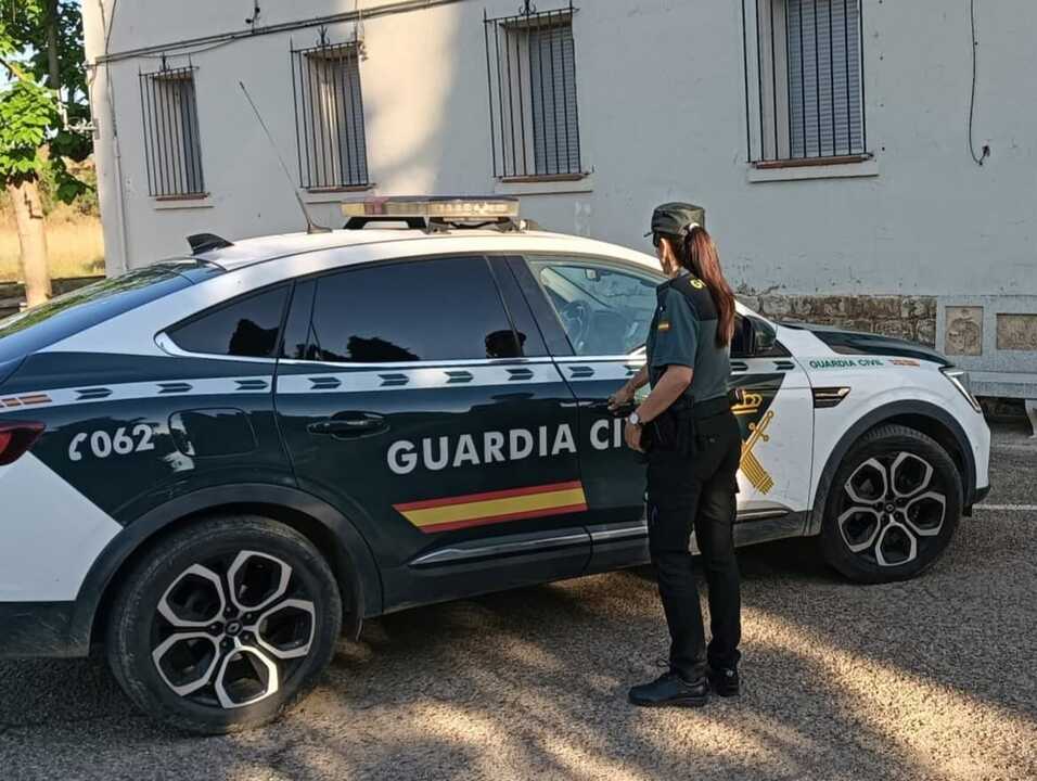 Detenida una mujer de 33 años por asesinar a puñaladas a su pareja, de 36 años, en un cortijo