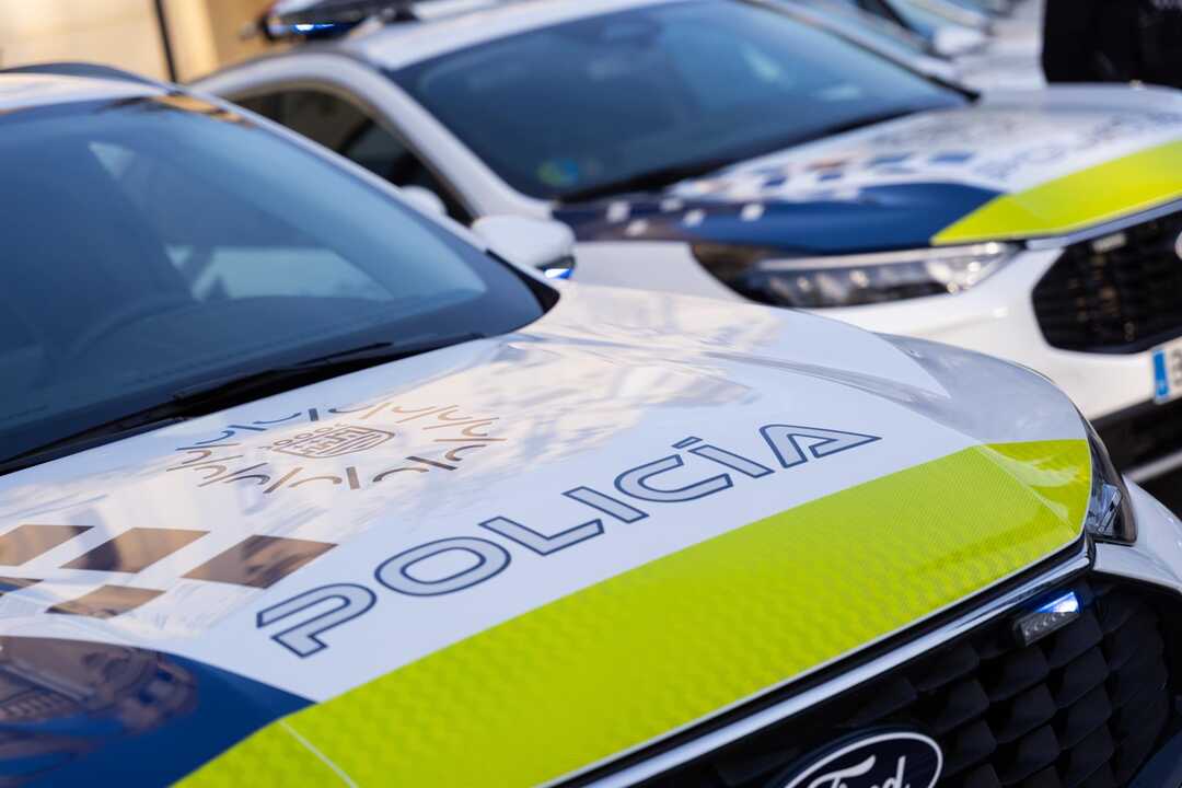 Detenido el conductor de un VTC por dañar a varios vehículos y dar positivo en alcohol y drogas