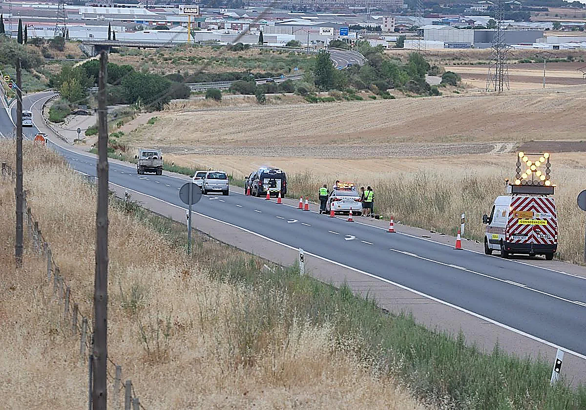 El conductor implicado en el accidente mortal de un motorista en Salamanca afronta penas de cárcel por hasta tres delitos