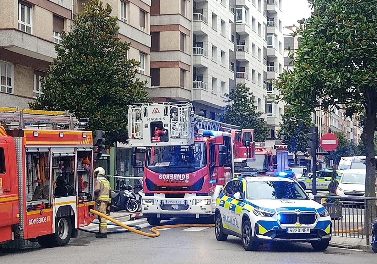 La Fiscalía pide el ingreso en prisión del detenido por incendiar el piso del que lo iban a desahuciar en Oviedo