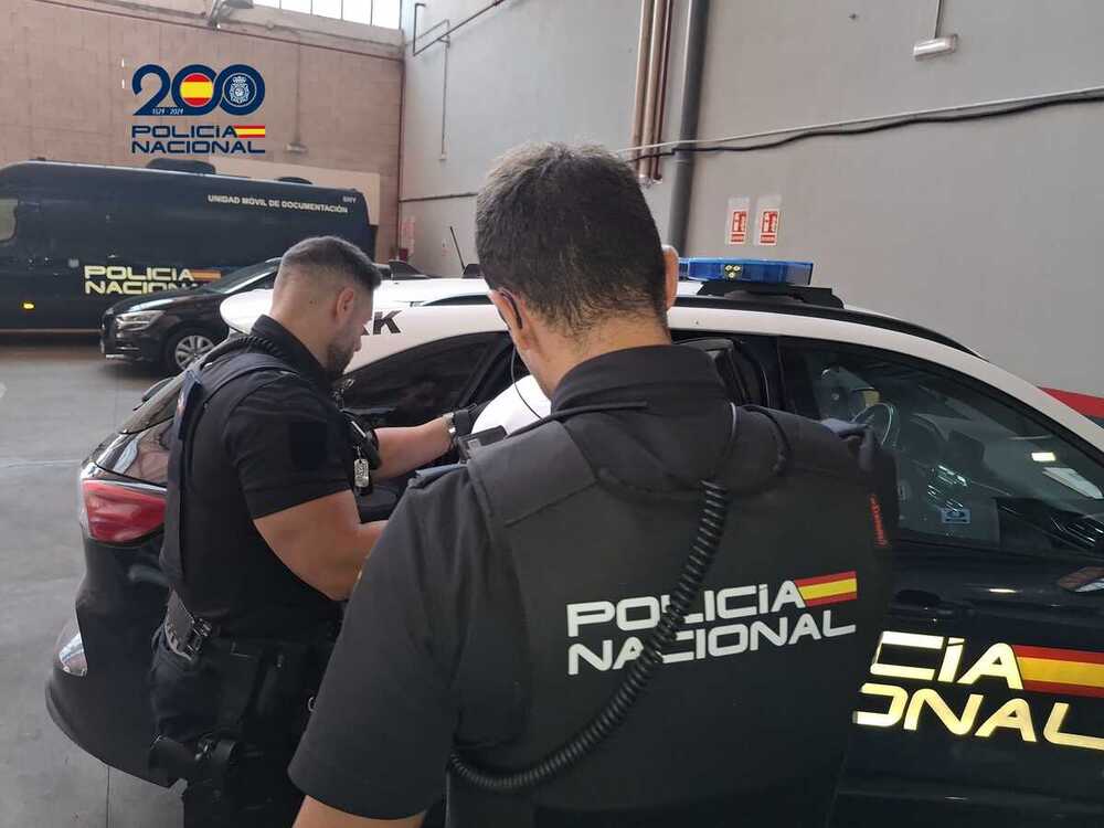 Detienen a un varón por un robo de joyas durante una mudanza