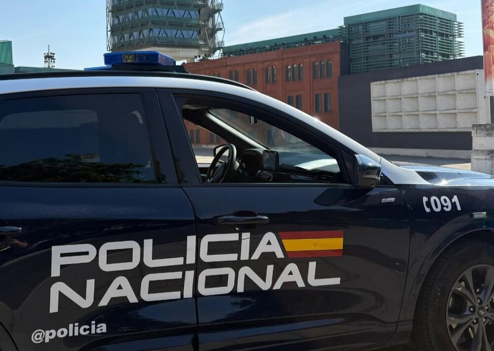 Raya dos veces el coche de una compañera de trabajo