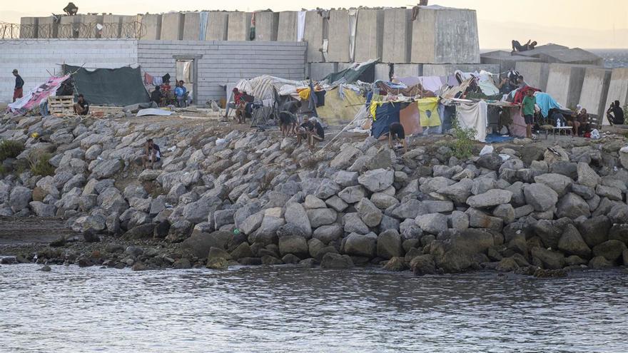 Un sargento herido y cuatro detenidos en Ceuta tras apedrear a una patrulla de militares