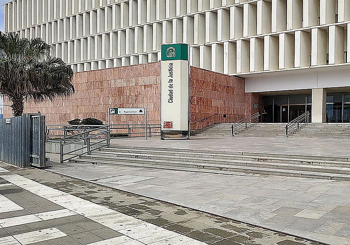 Investigado un joven por agredir sexualmente a una amiga tras salir de fiesta en Cruz de Humilladero